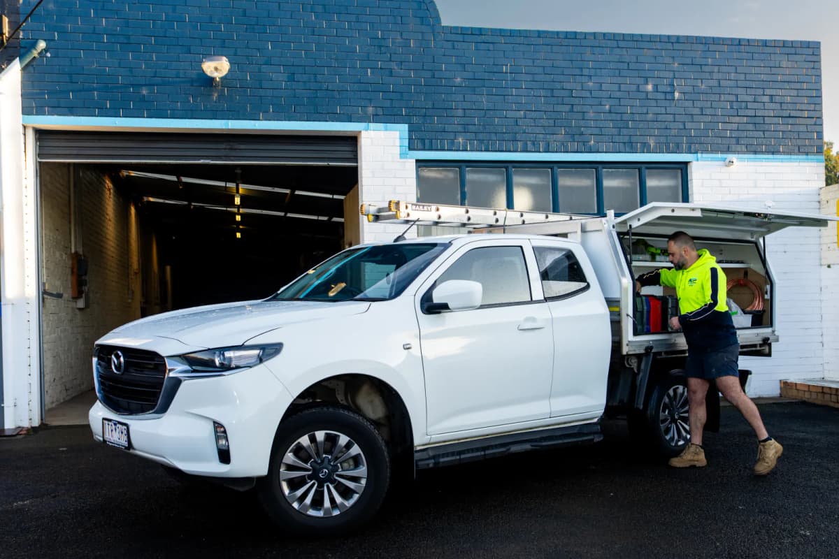 Loading the service body outside the Drouin workshop